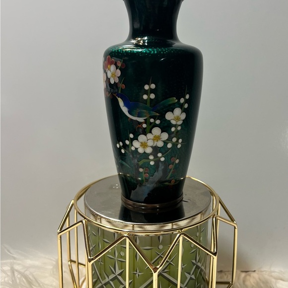 Stunning Vintage antique
Japanese enamel cloisonne vases 835 - Picture 4 of 9